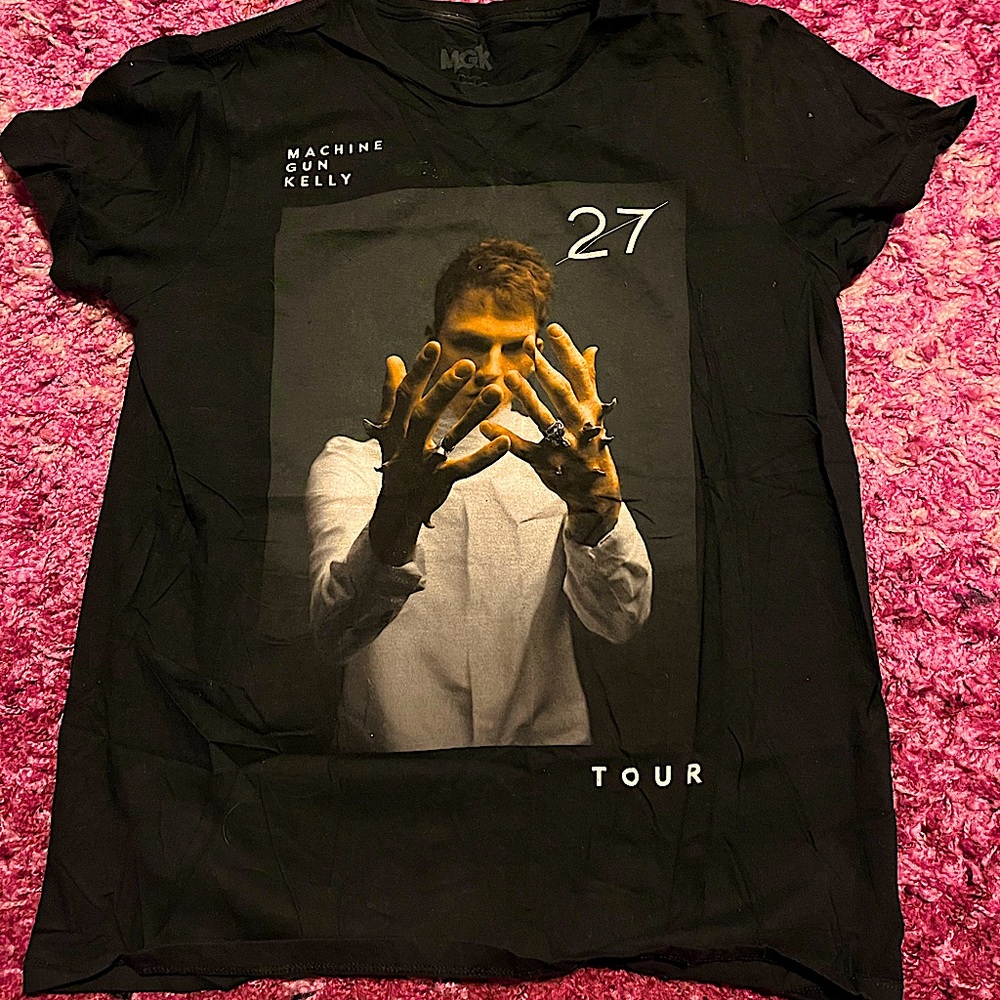 !!SOLD!! **OFFICIAL** Machine Gun Kelly “The 27 Tour” T-Shirt